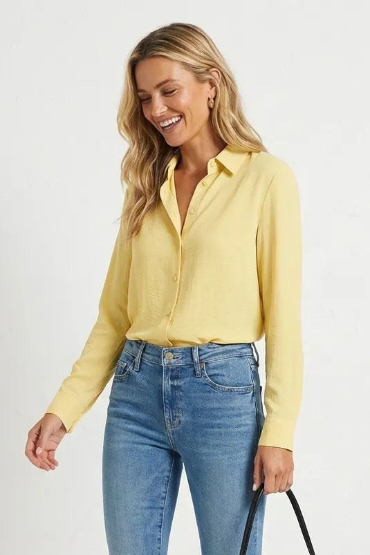 Hollie Fitted Lightweight Button Up Shirt: Pale Banana