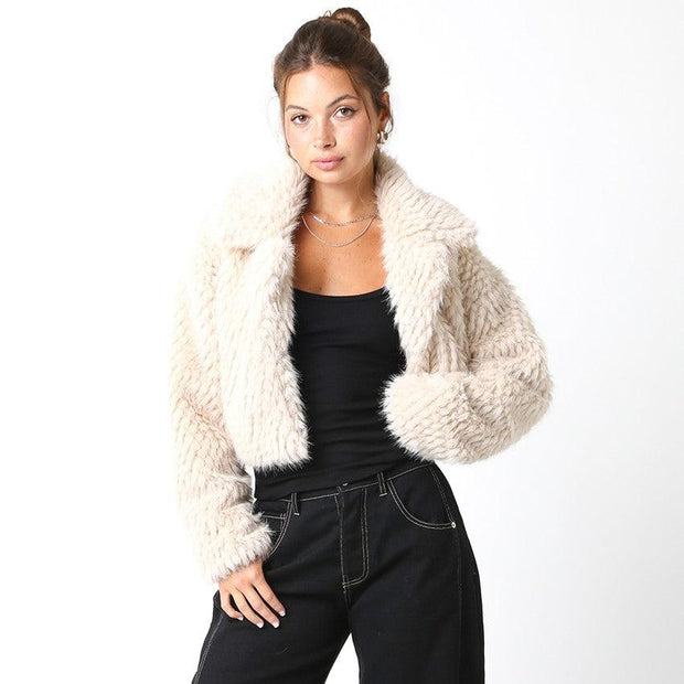 Lexi Faux Fur Crop Jacket: Vanilla Latte