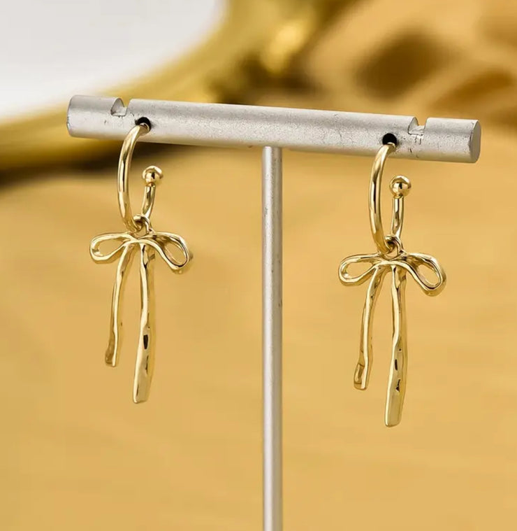 Bow Knot Drop Earrings: Gold