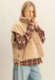 Carly Cozy Sherpa Vest Jacket: Black