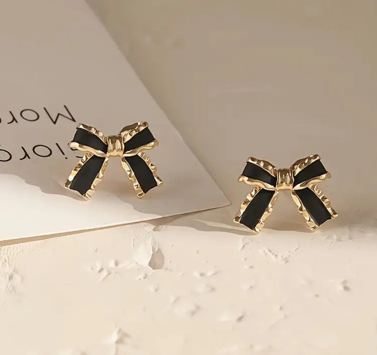 Black Bow Stud Earrings: Gold/Black