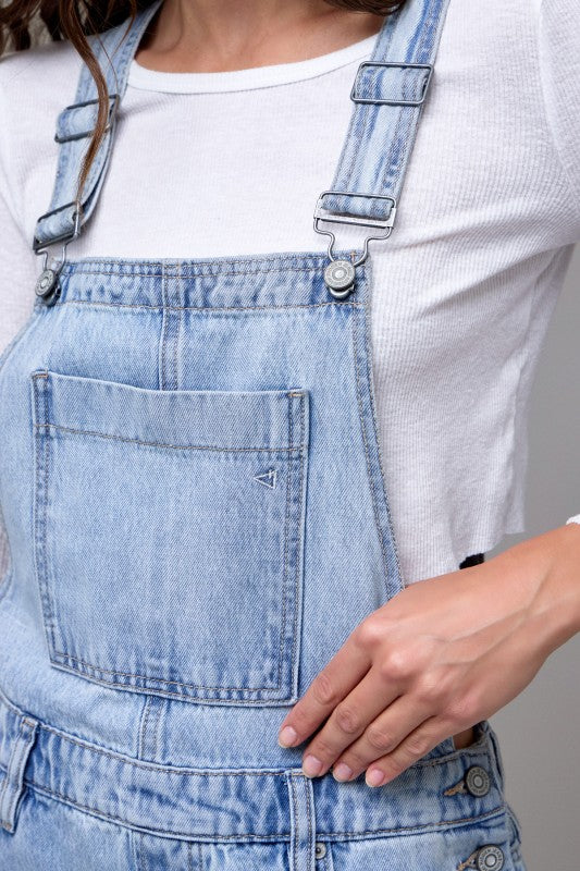 Layla Classic Barrel Cropped Denim Overalls: Light Wash