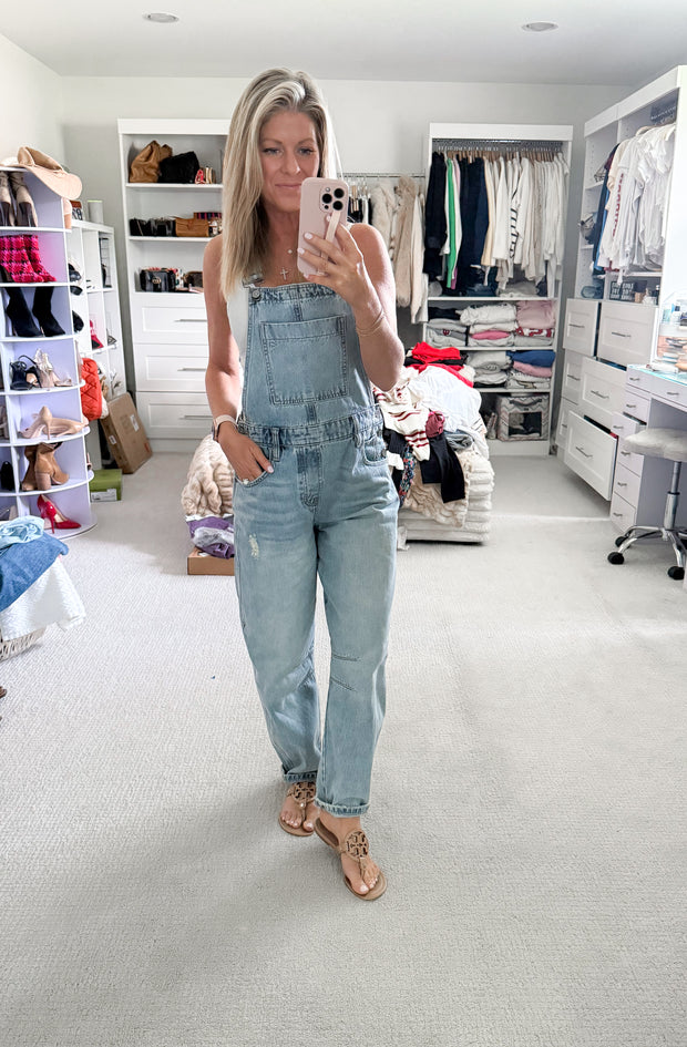 Layla Classic Barrel Cropped Denim Overalls: Light Wash