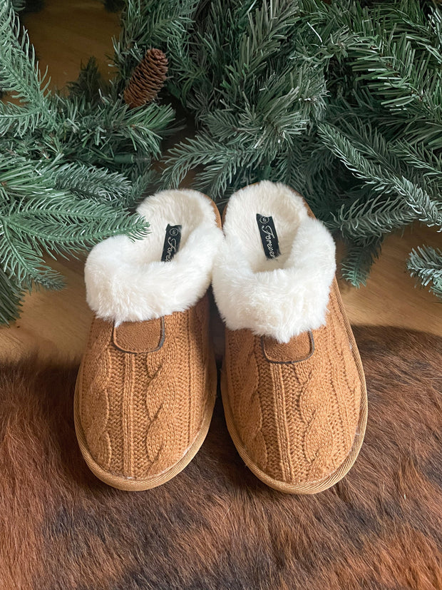 Cabin Fever Cable Knit Slippers: Camel