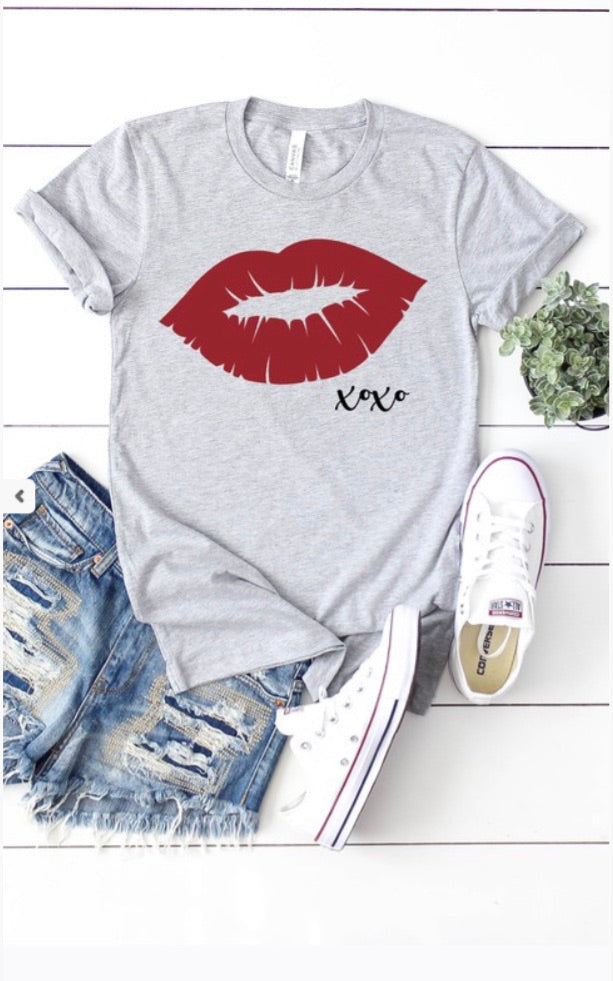 Kiss Me Graphic Tee