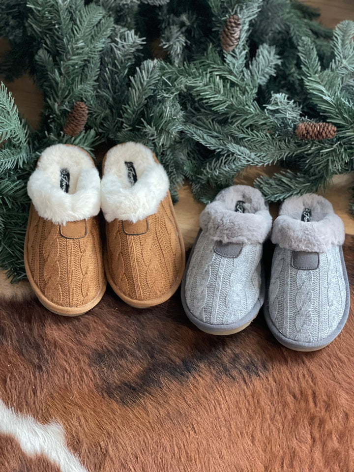 Cabin Fever Cable Knit Slippers: Camel