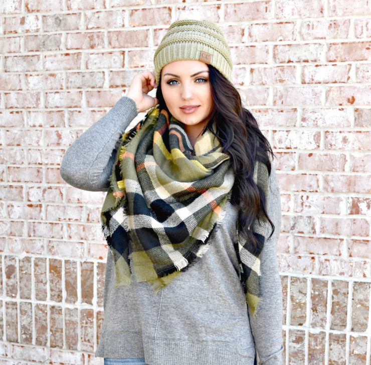 That's A Wrap Plaid Blanket Scarf: Olive/Black